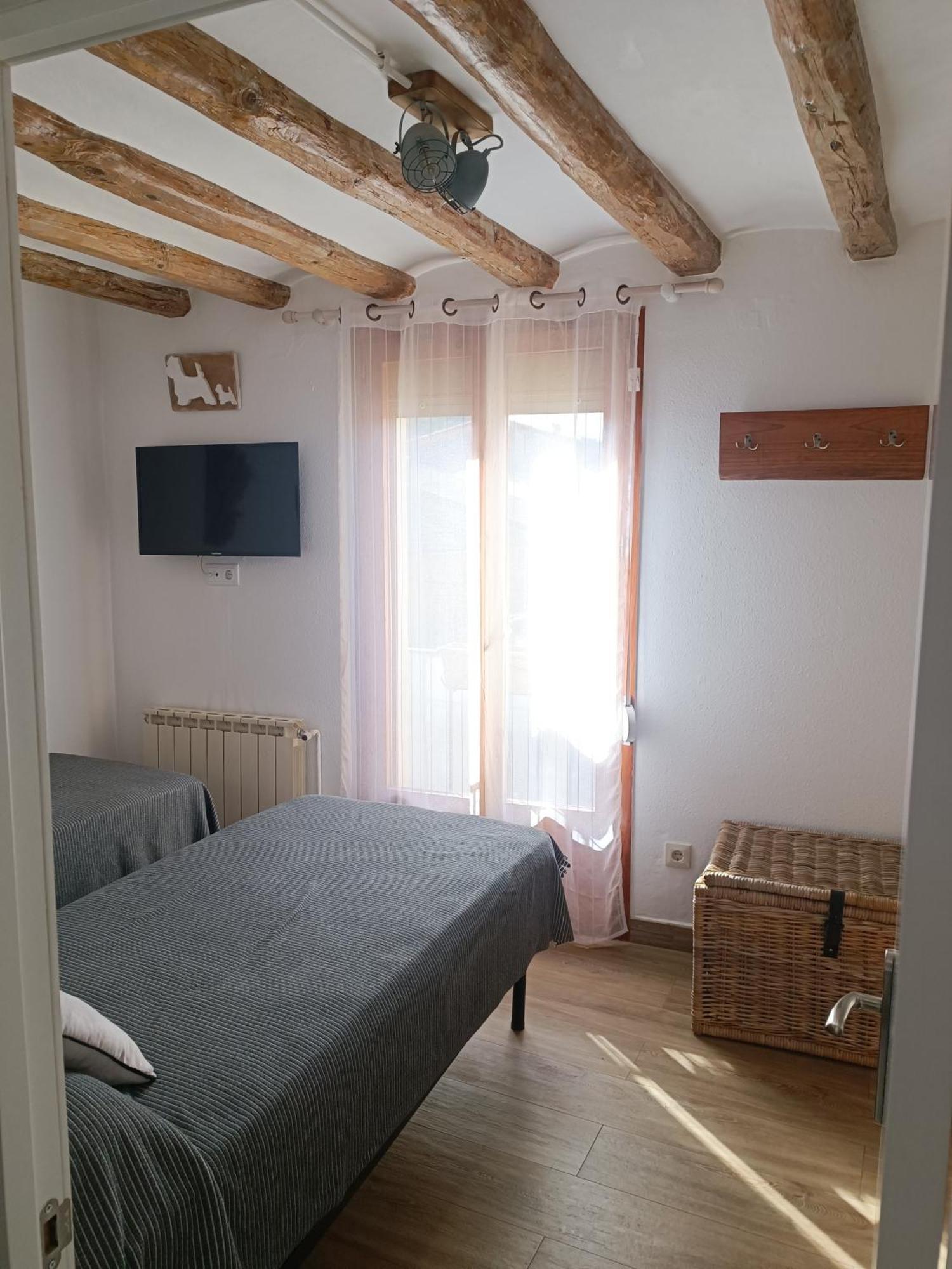 Apartament Turistic Campdevanol Exterior photo